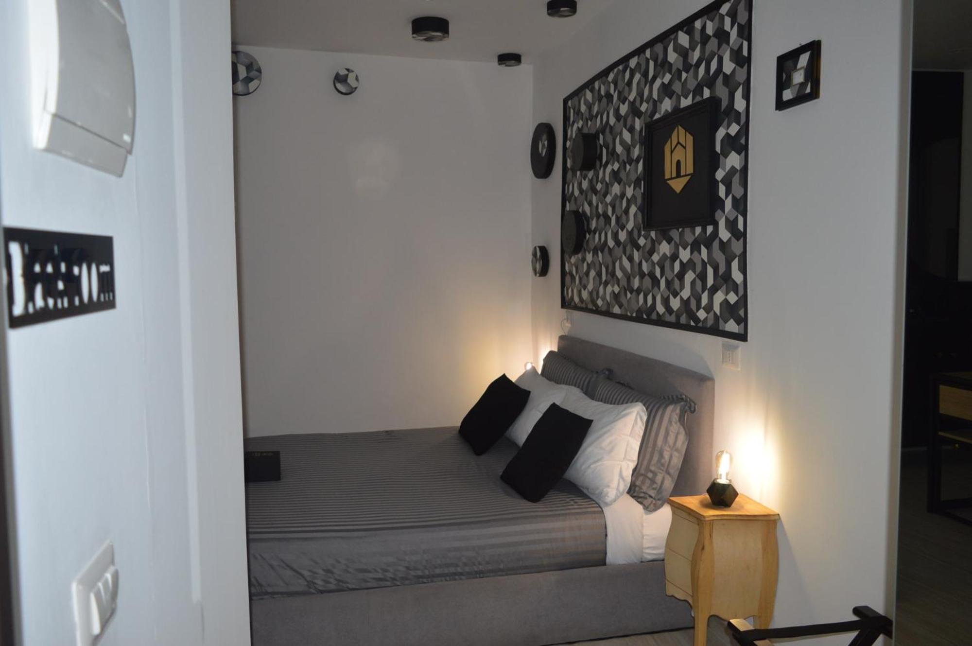 Geometric Art Home Бари Экстерьер фото
